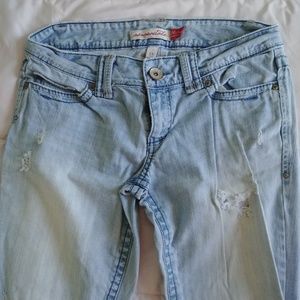 Aeropostale distressed light wash jeans